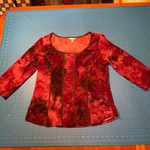 Women’s Large 3/4 Sleeve Detailed top, multi-color, burgundy/brown.